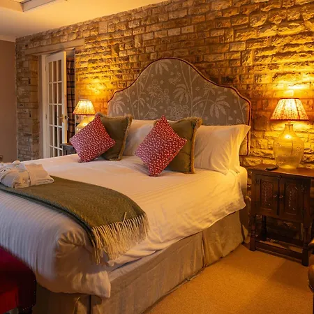 Stone House Hotel