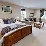 Otel Stone House