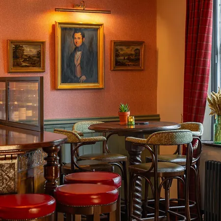 Hotell Stone House 4*