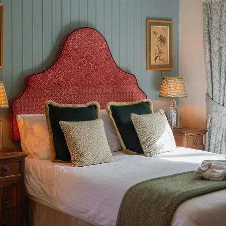Stone House Hotel 4*