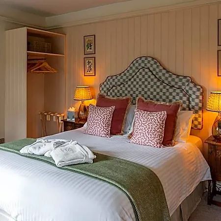 Stone House 4*
