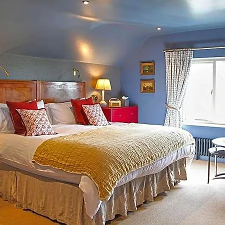 Stone House Hotell